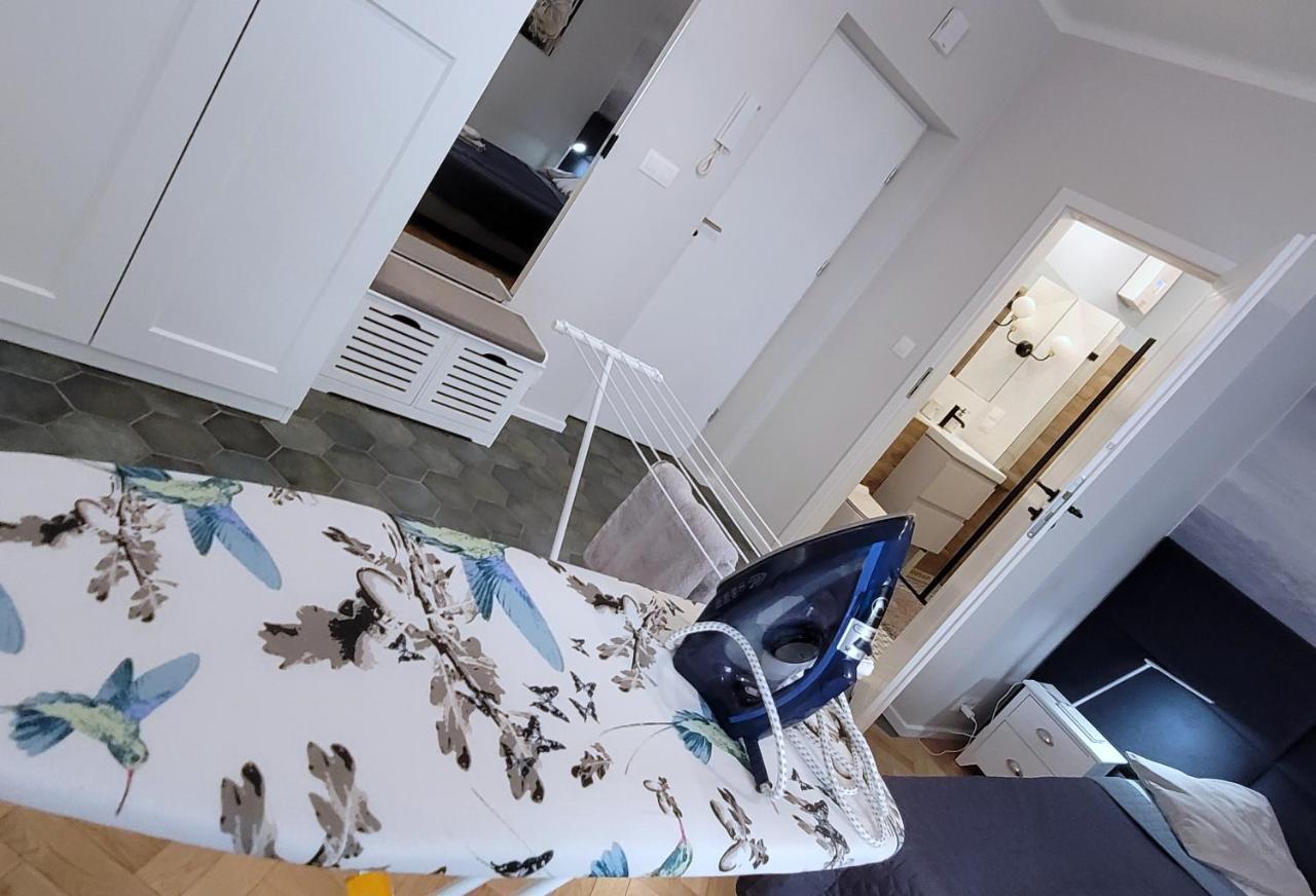 Kana - Stylish In Pomorska - Close, Wifi, Smart Tv Apartment *