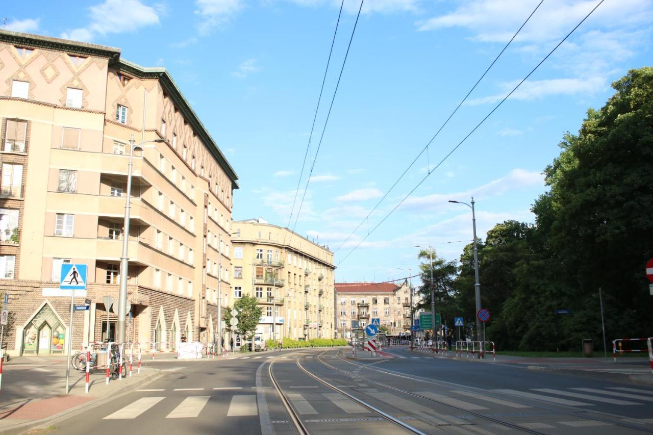 Kana - Stylish In Pomorska - Close, Wifi, Smart Tv *