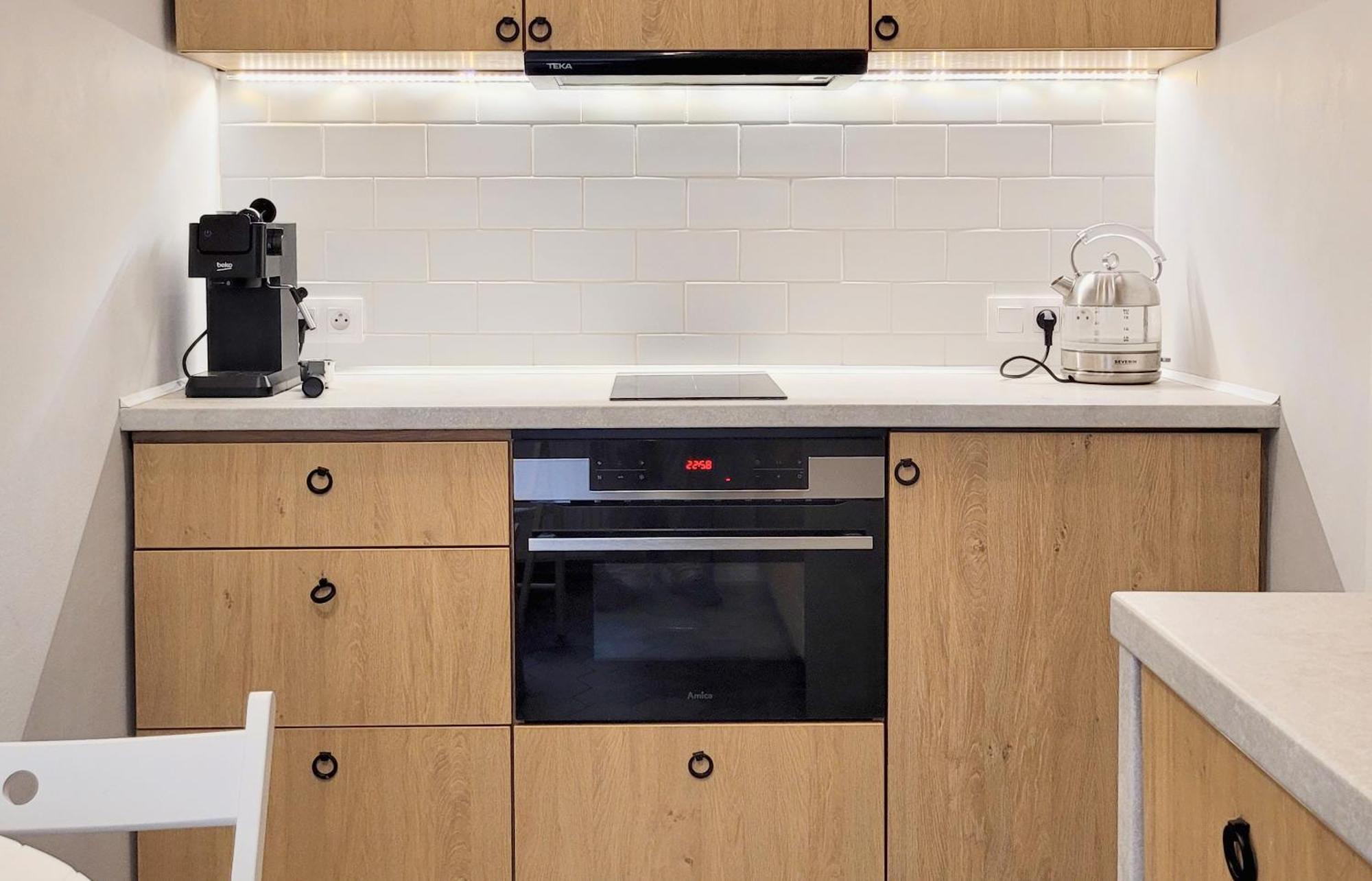 Kana - Stylish In Pomorska - Close, Wifi, Smart Tv Apartment *